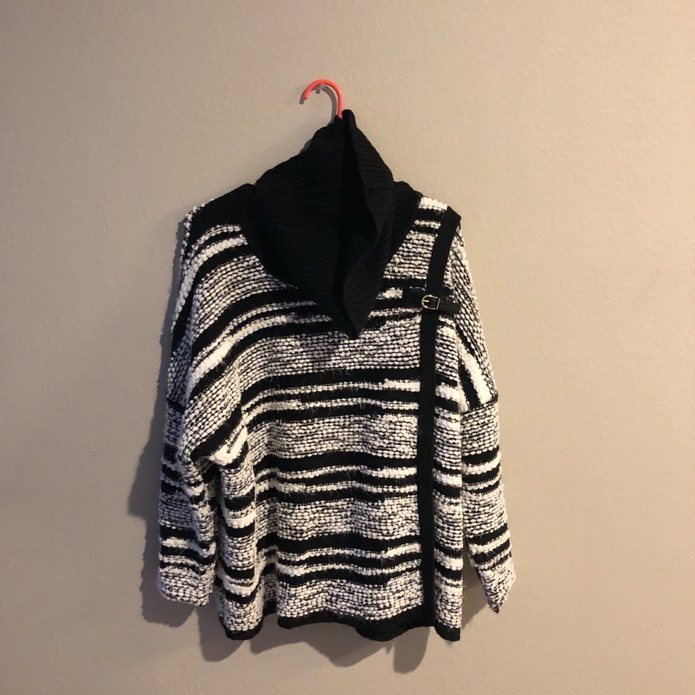 A sweater that’s big and comfy